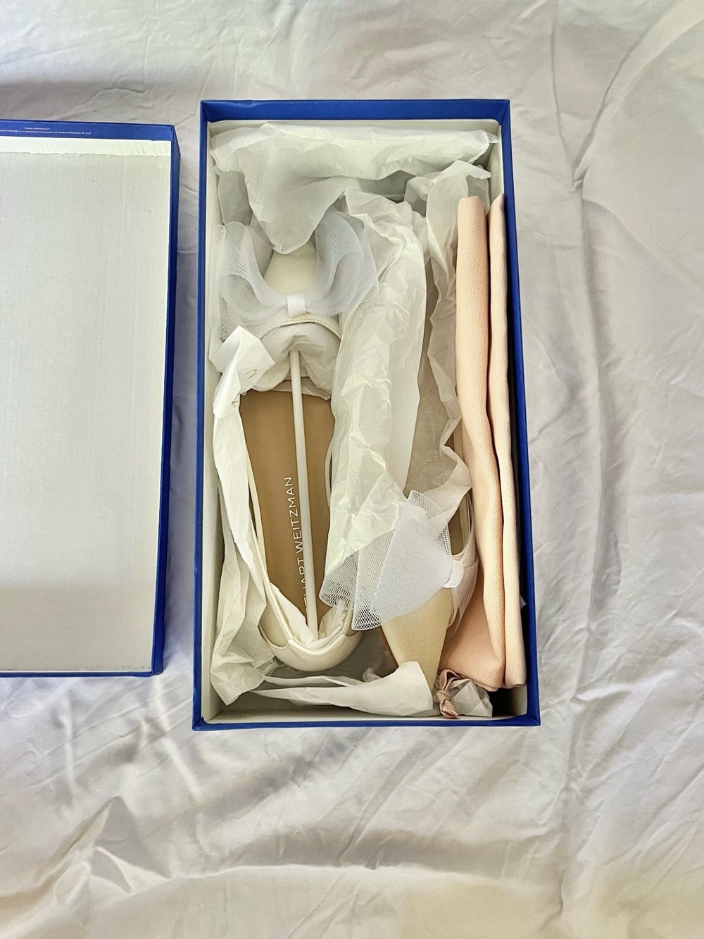 Stuart Weitzman Blushing Bow Ballerina Shoes - Picture 5 of 8